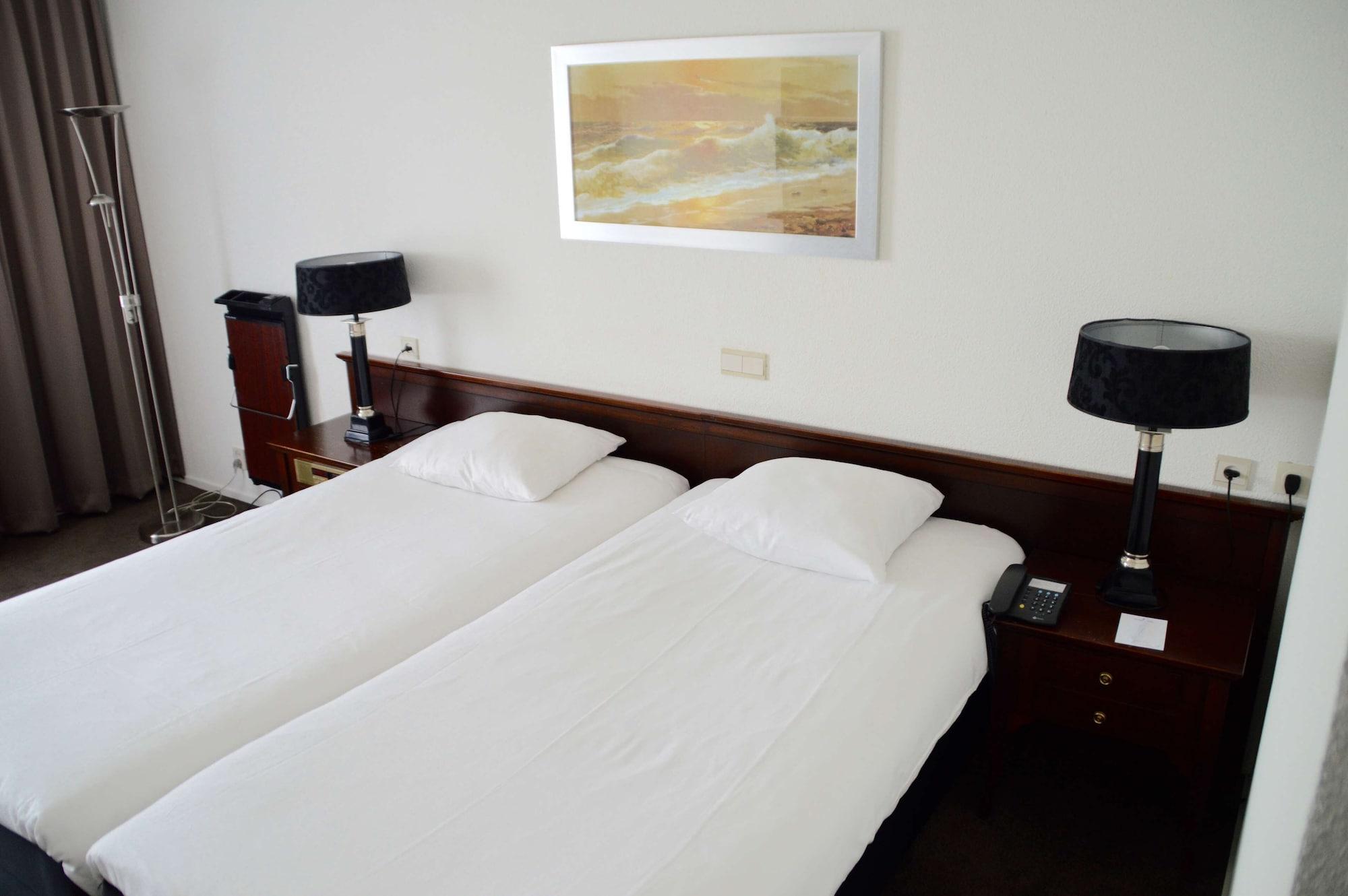 Hotel De Blaauwe Leeuw Terneuzen Bagian luar foto