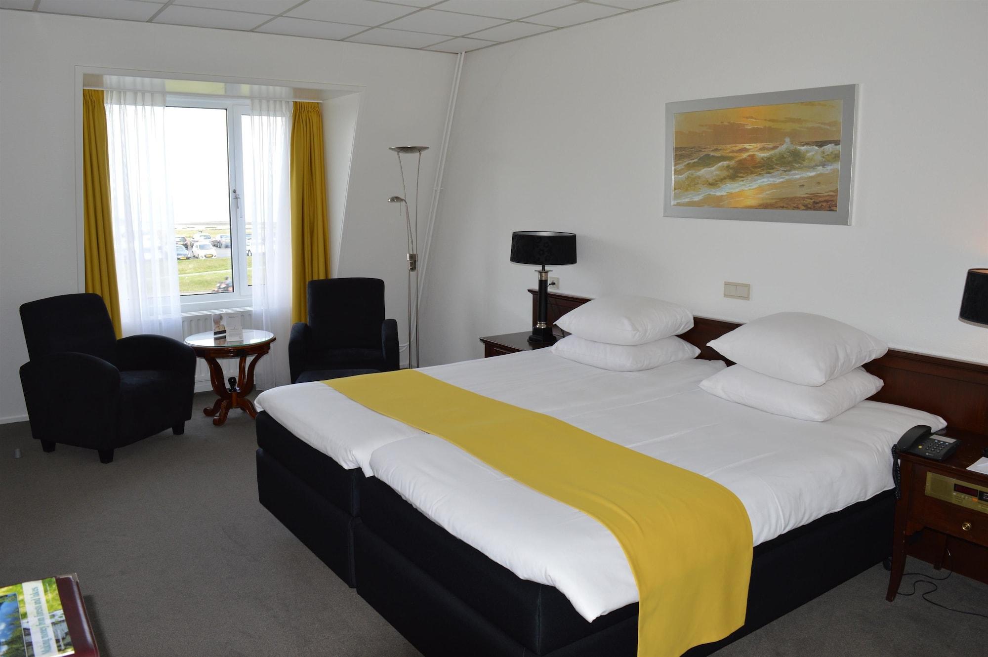 Hotel De Blaauwe Leeuw Terneuzen Bagian luar foto