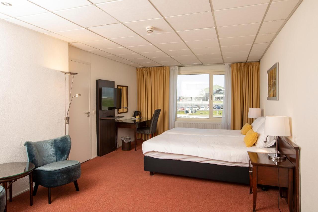 Hotel De Blaauwe Leeuw Terneuzen Bagian luar foto