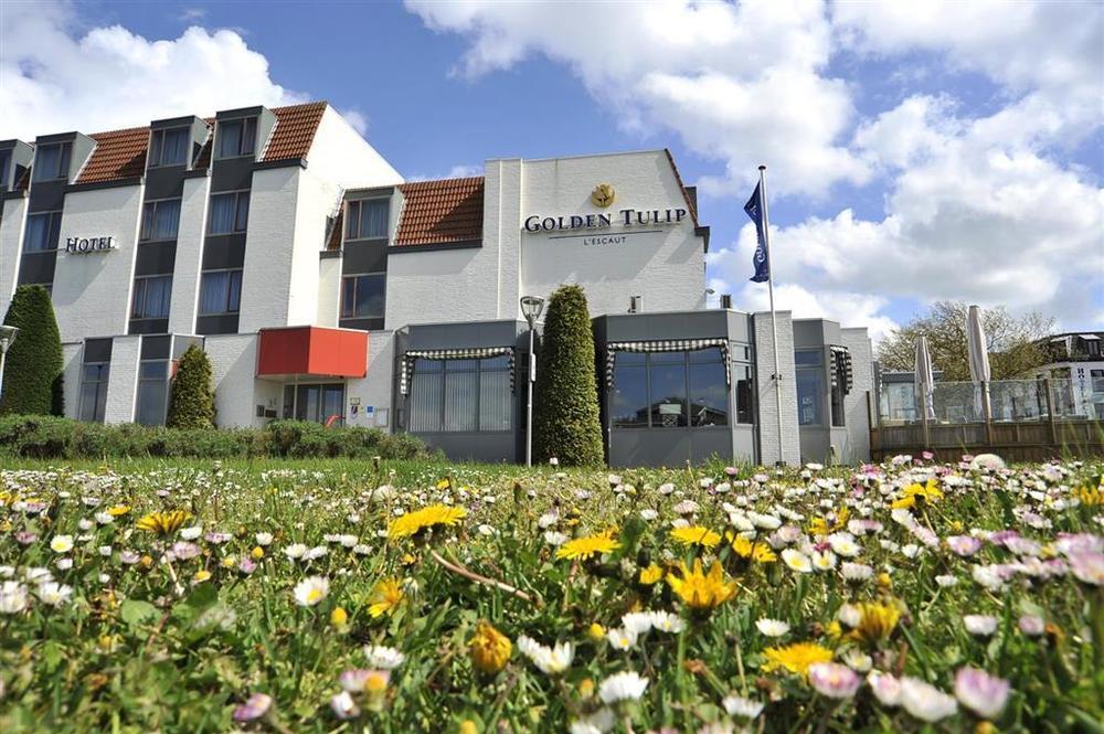 Hotel De Blaauwe Leeuw Terneuzen Bagian luar foto