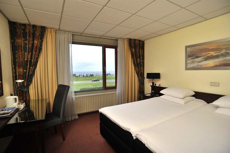 Hotel De Blaauwe Leeuw Terneuzen Bagian luar foto