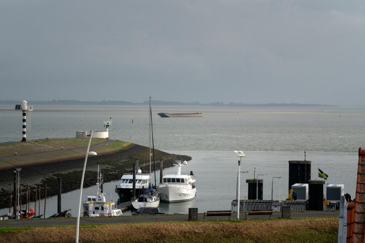 Hotel De Blaauwe Leeuw Terneuzen Bagian luar foto