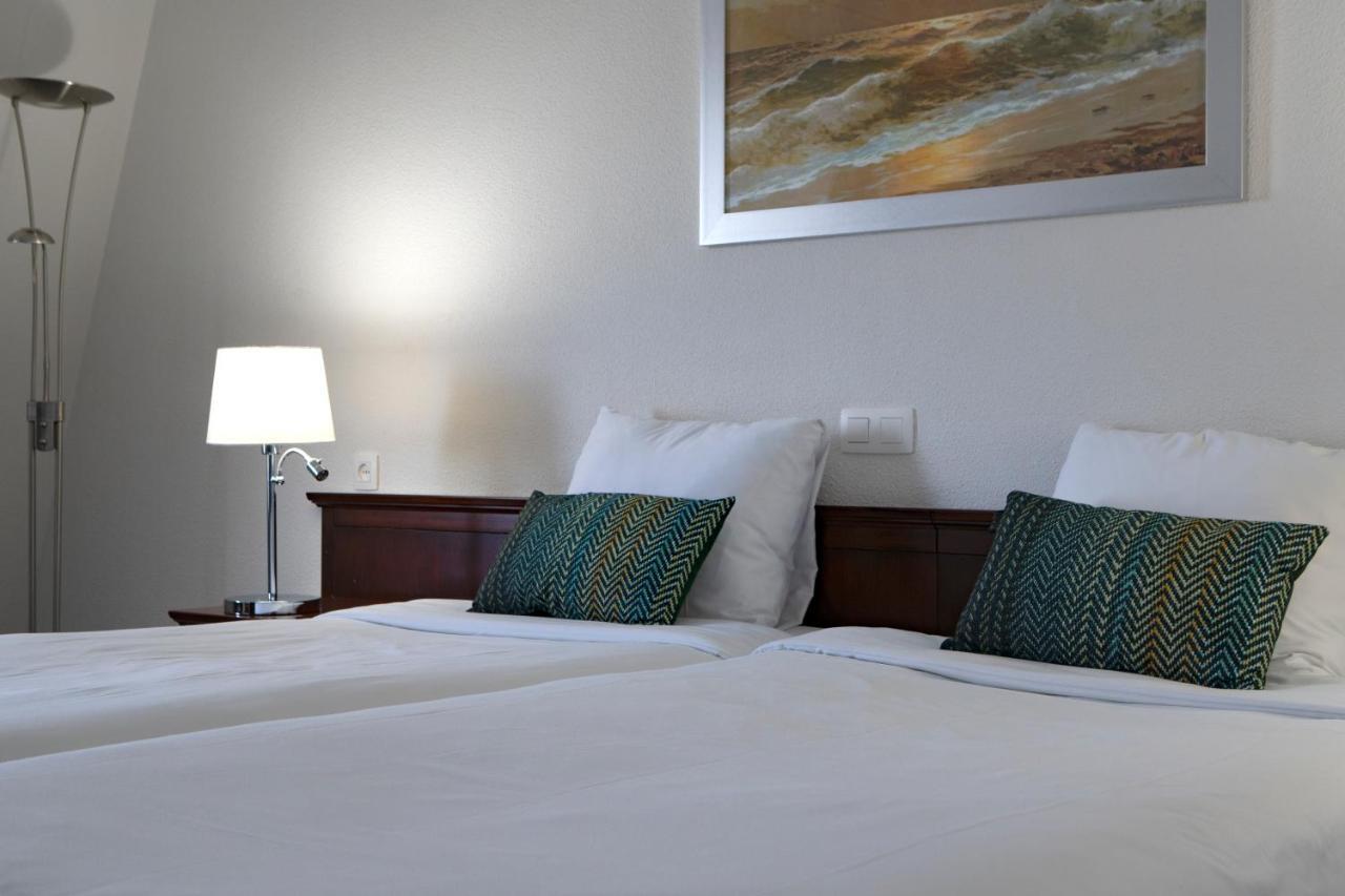 Hotel De Blaauwe Leeuw Terneuzen Bagian luar foto