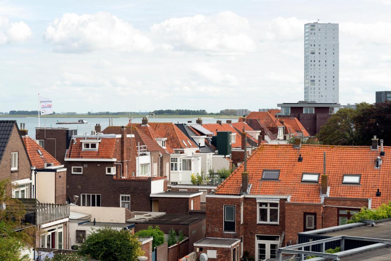 Hotel De Blaauwe Leeuw Terneuzen Bagian luar foto