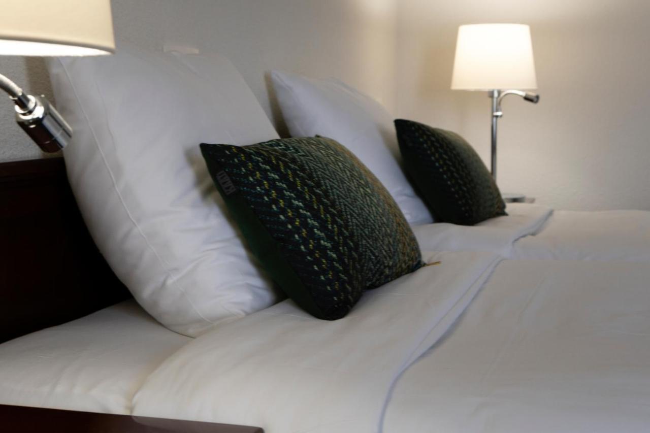Hotel De Blaauwe Leeuw Terneuzen Bagian luar foto